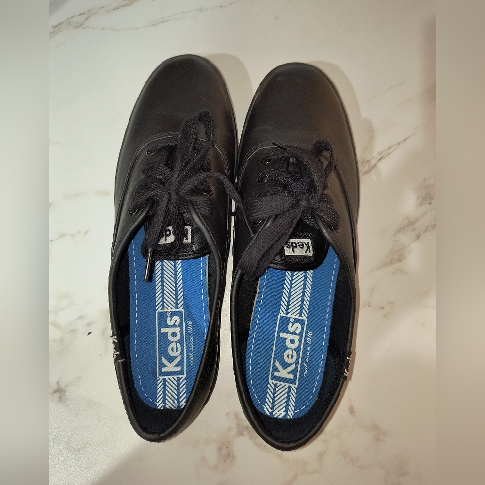 Size 8 Women's Keds Champion Originals Leather Sneaker